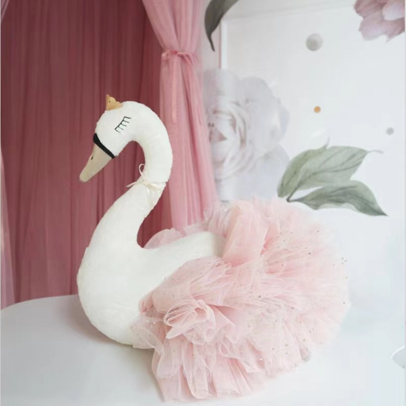 Pink mesh swan stuffed toy